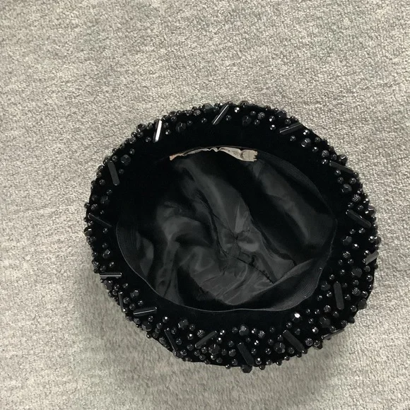 Vintage Woolf Brothers Elegant Black Beaded Velvet Beret/Beanie Vintage Woolf Brothers Elegant Black Beaded Velvet Beret/Beanie main image 3